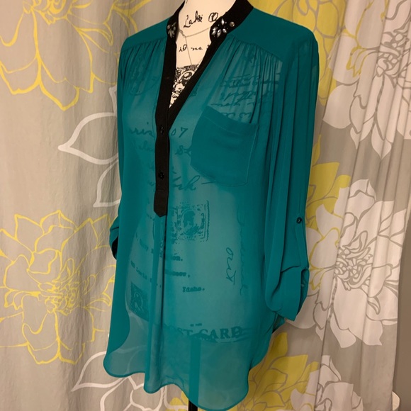 iZ Byer V Neck Tunic Top - Picture 5 of 9